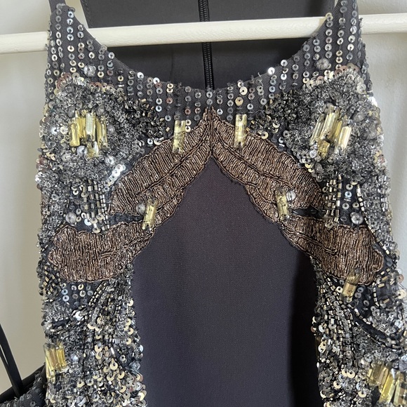 BADGLEY MISCHKA Collection pewter gown with sequin design size 10 - Picture 2 of 7